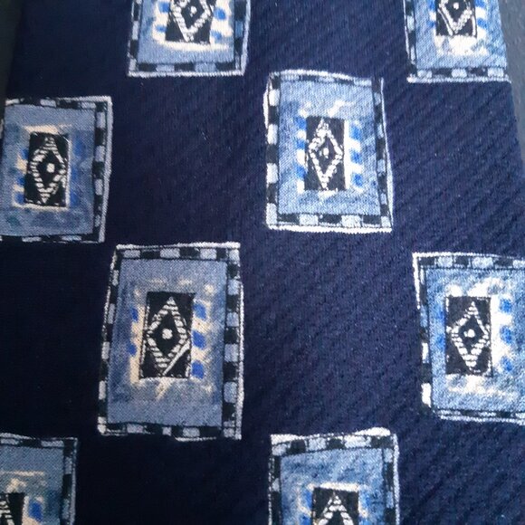 Hugo Boss Navy 100% Silk Men's Tie with Light Blue Rectangle Print - Picture 8 of 11